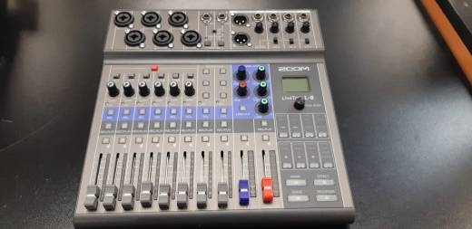 ZOOM 8CH DIGITAL MIXER/RECORDER W/FX - USB